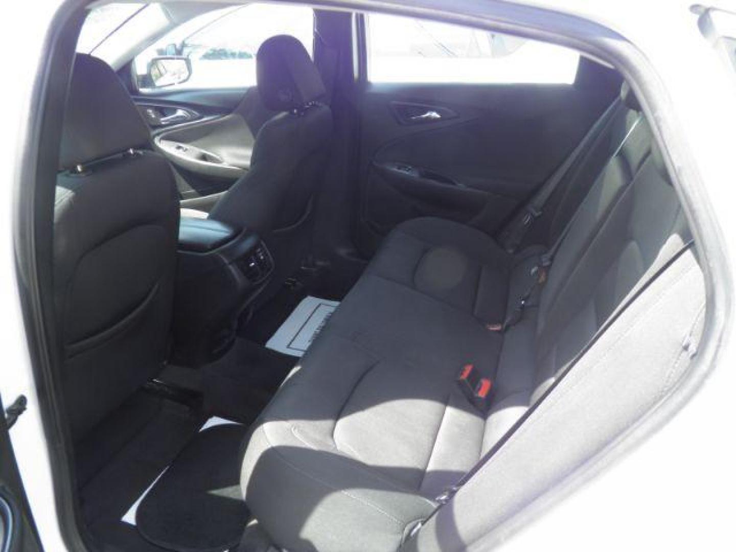 2020 White Chevrolet Malibu LT (1G1ZD5ST5LF) with an 1.5L I4 engine, AT transmission, located at 15520 McMullen Hwy SW, Belair, MD, 21502, (301) 729-3700, 39.581375, -78.846451 - Photo#3