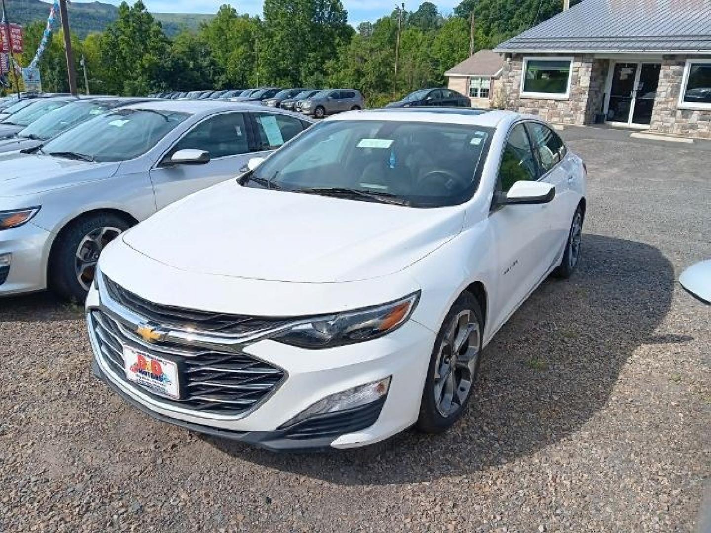2020 WHITE Chevrolet Malibu FWD LT (1G1ZD5ST4LF) with an 1.5L L4 engine, AT transmission, located at 19521 New George's Creek Rd SW, Barton, MD, 21521, (301) 463-2404, 39.524323, -79.017906- Photo#0