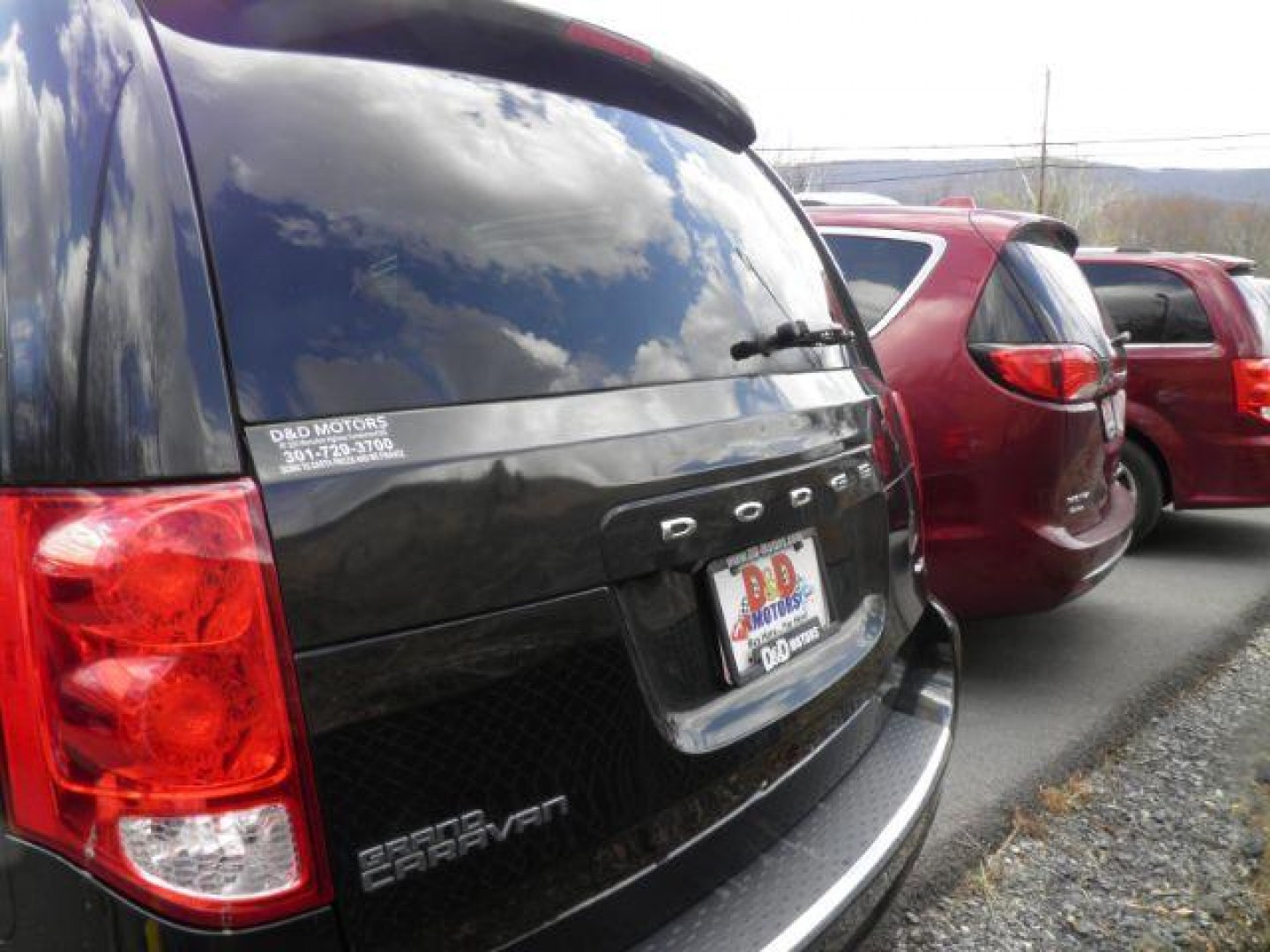 2020 Black Dodge Grand Caravan GT (2C4RDGEG3LR) with an 3.6L V6 engine, AT transmission, located at 15520 McMullen Hwy SW, Belair, MD, 21502, (301) 729-3700, 39.581375, -78.846451- Photo#5