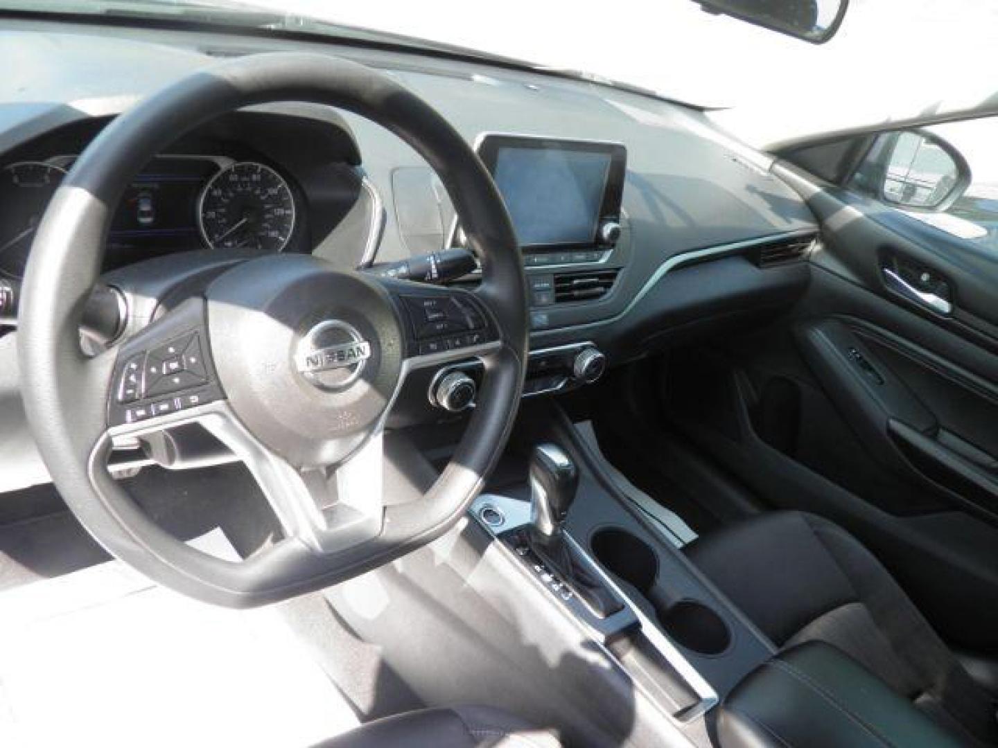 2020 BLUE Nissan Altima S (1N4BL4BV3LC) with an 2.5l L4 engine, AT transmission, located at 15520 McMullen Hwy SW, Belair, MD, 21502, (301) 729-3700, 39.581375, -78.846451 - Photo#2