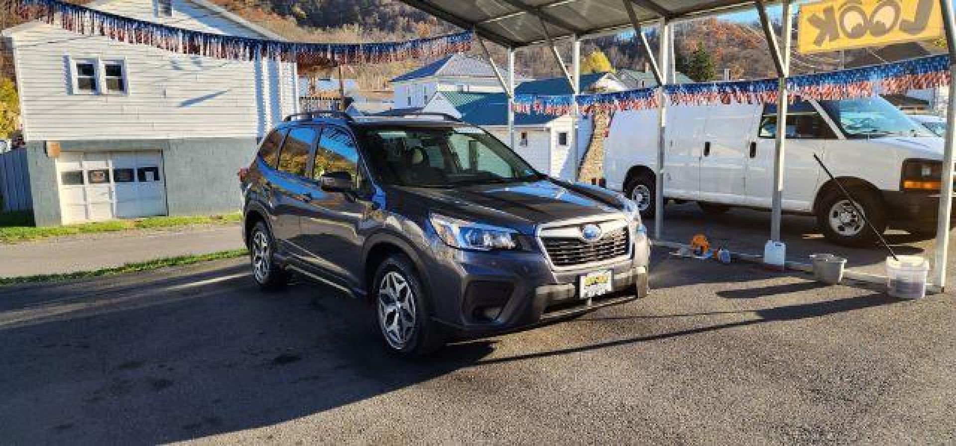 2020 GRAY /Black, cloth Subaru Forester Premium (JF2SKAGC5LH) with an 2.5 L4 engine, CVT transmission, located at 15520 McMullen Hwy SW, Belair, MD, 21502, (301) 729-3700, 39.581375, -78.846451 - FOR A BETTER PRICE CALL PAUL AT 301-268-8150 - Photo#0