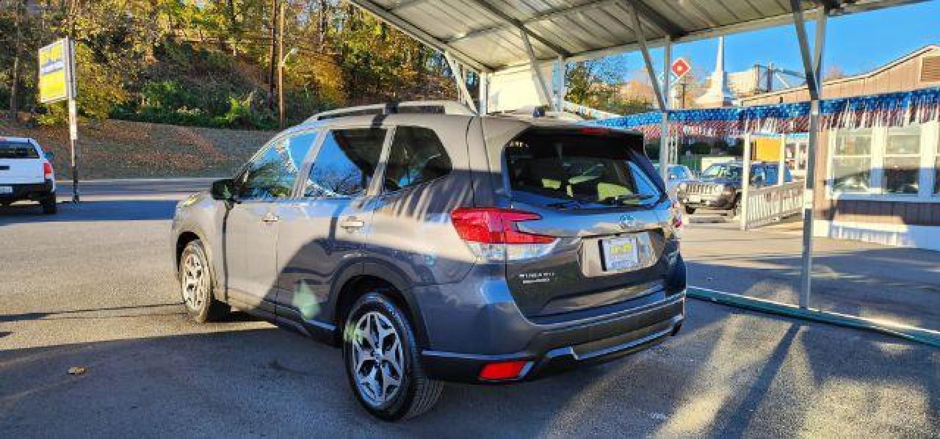 2020 GRAY /Black, cloth Subaru Forester Premium (JF2SKAGC5LH) with an 2.5 L4 engine, CVT transmission, located at 15520 McMullen Hwy SW, Belair, MD, 21502, (301) 729-3700, 39.581375, -78.846451 - FOR A BETTER PRICE CALL PAUL AT 301-268-8150 - Photo#10